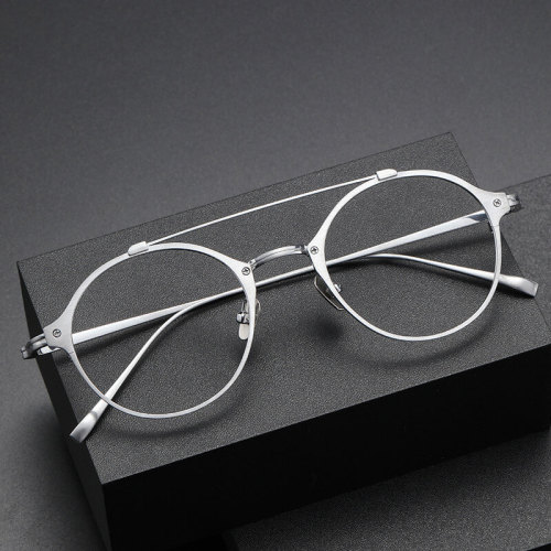 Titanium Eyeglasses LE0354