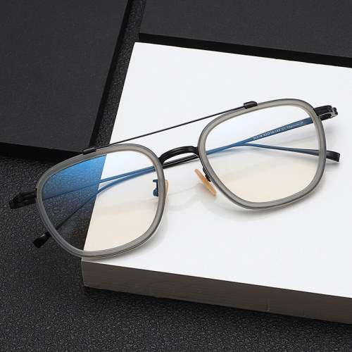 Titanium Eyeglasses LE0057