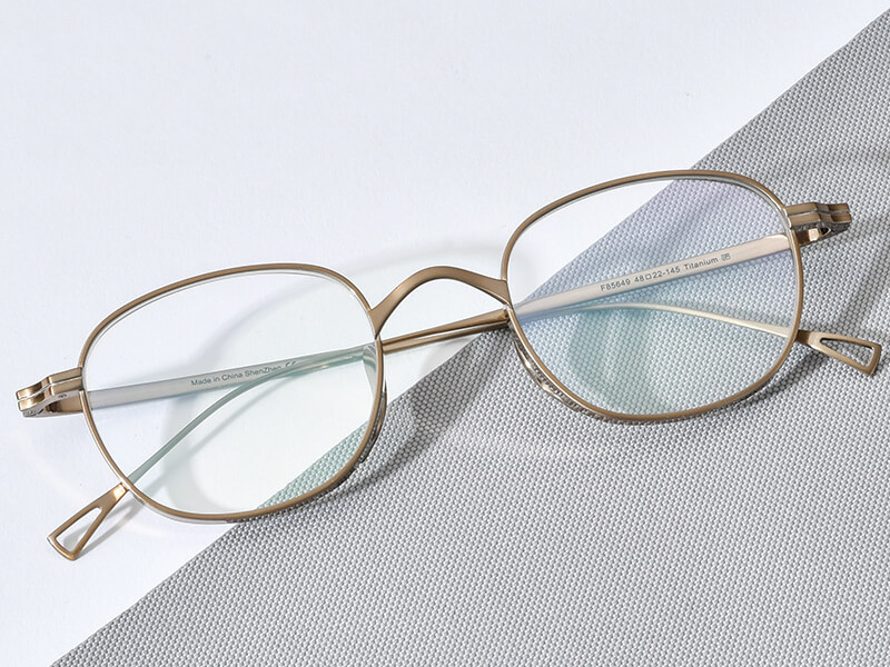 Discover the Ultimate Frames for Progressive Lenses Oval Titanium