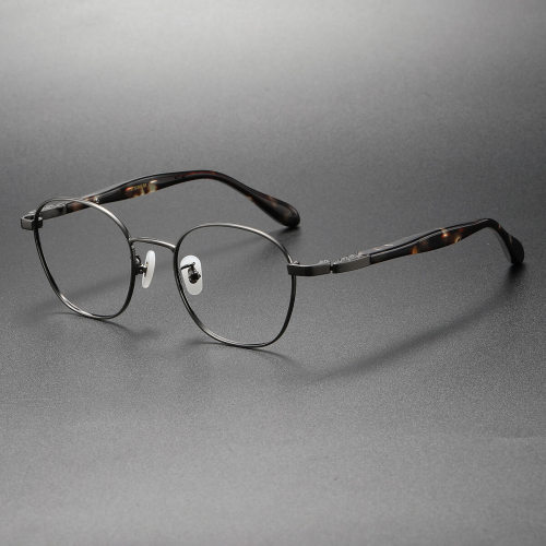 LE0388 Gunmetal Photochromic Sunglasses - Prescription Flexibility