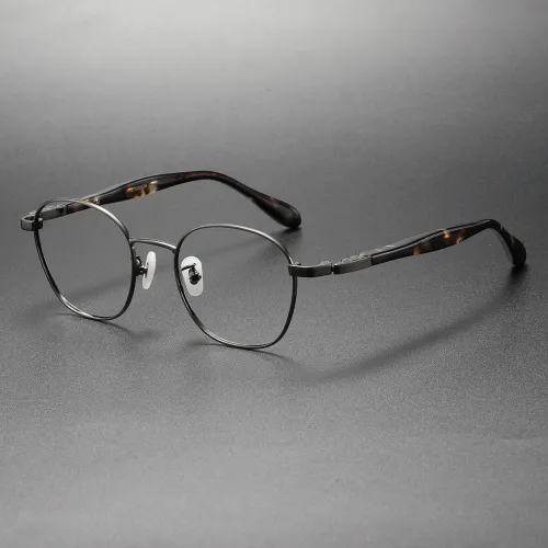 LE0388 Gunmetal Photochromic Sunglasses - Prescription Flexibility