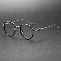 LE0390 Silver Titanium Optical Glasses: A Synthesis of Style and Precision