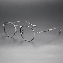Sleek LE0400 Titanium Reading Glasses in Black and Silver Sleek LE0400 Titanium Reading Glasses in Black and Silver