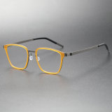 Olet Optical LE0252 brown glasses with square frames, featuring durable titanium temples in gunmetal, a screwless design for comfort, and adjustable nose pads for a perfect fit.
