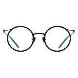 Black Frame Glasses LE0562 – Hypoallergenic Titanium Design for Durability and Comfort