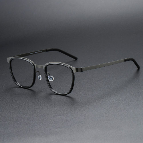 Square Titanium Glasses LE1318_Black & Gunmetal