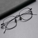 Titanium Eyeglasses LE0140_Black