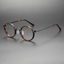 Black Round Glasses in Titanium - LE1001 Black & Tortoise, Adjustable Nose Pads