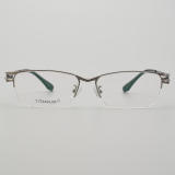 Half Rim Titanium Glasses LE5200_Gunmetal Front View
