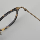 Oval Acetate & Titanium Glasses LE5243 - Tortoise - Bronze