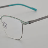 Square Titanium Glasses LE5296 - Green - Gunmetal