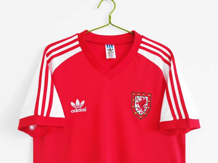 Retro 1982 Wales Home Jersey