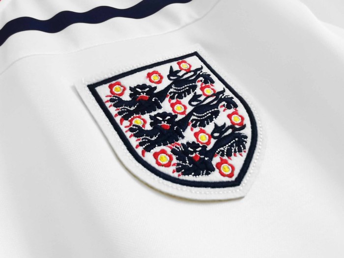 1982 England Home Retro Jersey