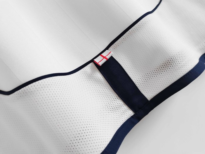 Long sleeve 2002 England Home Retro Jersey