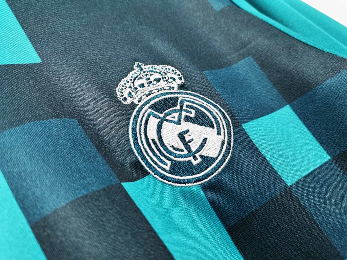 17-18 Real Madrid Second away Retro Jersey