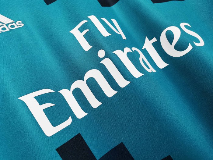 Long sleeve17-18 Real Madrid  Second away Retro Jersey
