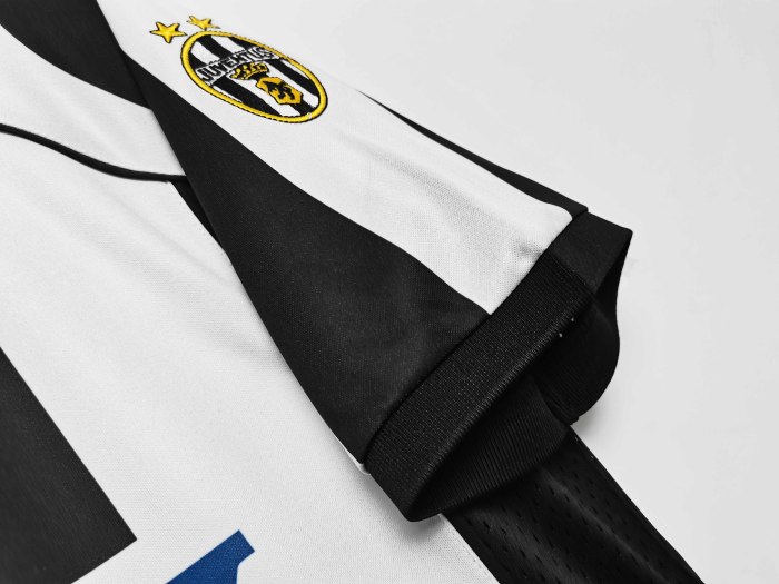 97-98 Juventus Home Retro Jersey