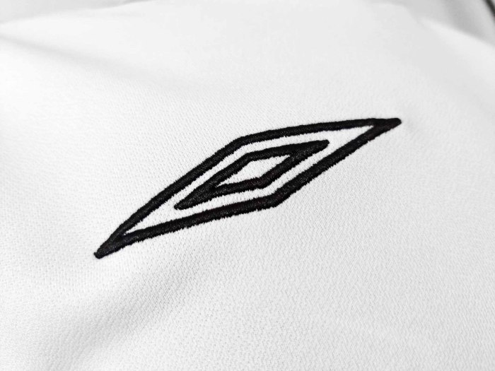 2006  Colo Colo Home Retro Jersey