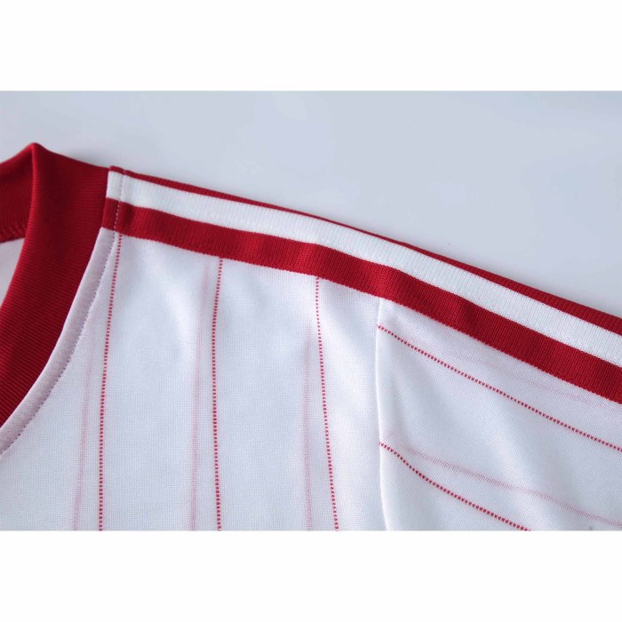 1982 Poland Home Retro Jersey