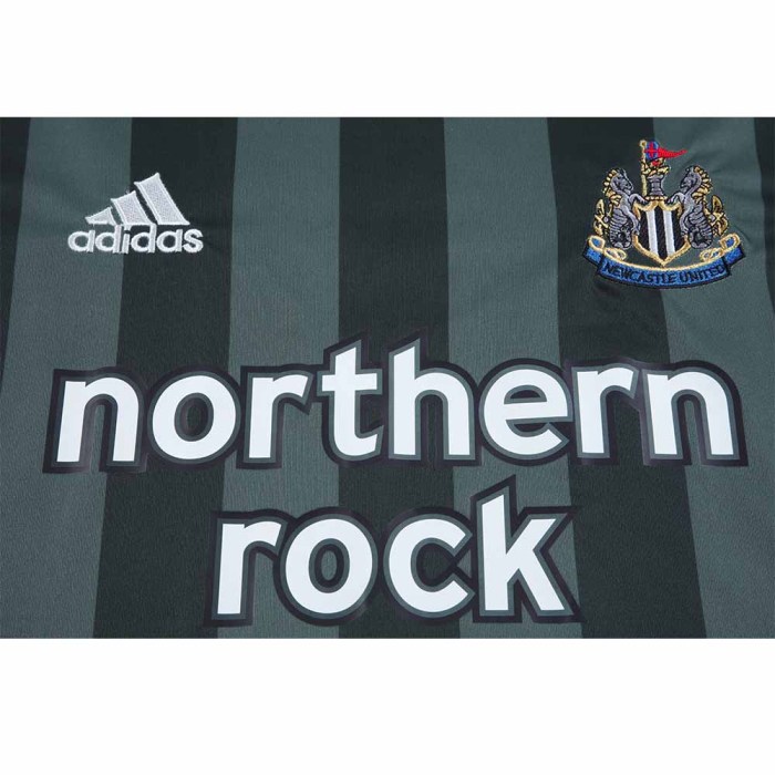 04-06 Newcastle United Away Retro Jersey