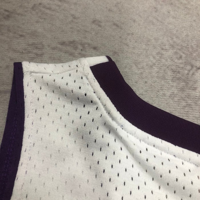 Heat Transfer  NBA Retro Los Angeles Lakers Kobe Bryant Mitchell & Ness 2009-10 White Hardwood Classics Swingman Jersey