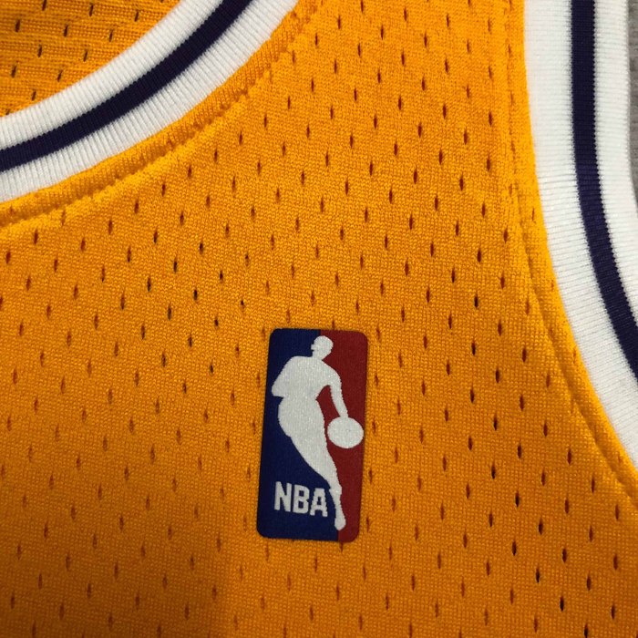 Heat Transfer Retro NBA Los Angeles Lakers 1997 Kobe Bryant Yellow Jersey