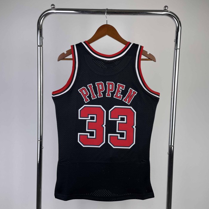 Heat Transfer1998 NBA Chicago Bulls Scottie Pippen Retro Black Jersey