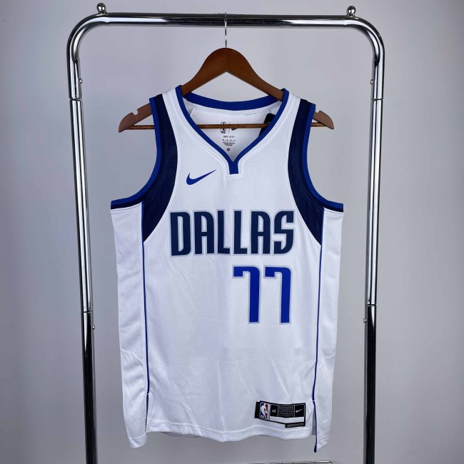 Heat Transfer Dallas Mavericks Luka Doncic 2022-23 Association Edition White Swingman Jersey