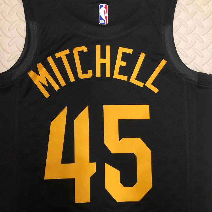 Heat Transfer 2023 Cleveland Cavaliers Donovan Mitchell Flying man limited Black Jersey
