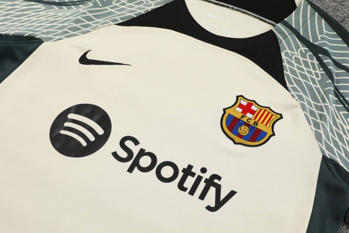 Adult Kit 23-24 Barcelona Creamy white Training set Football shirt + short