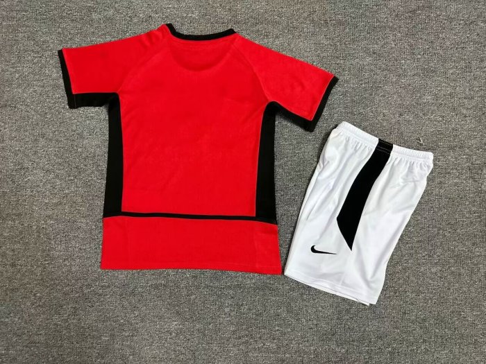 Retro Kids Manchester United 02/04 Home Jersey Football Kit