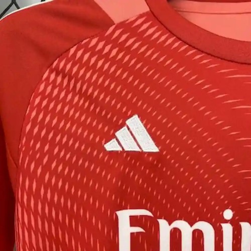 Real Madrid 25/26 Red Goalkeeper Soccer Jersey- Kids Kit