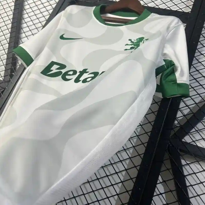 Sporting Lisbon 25/26 Away Soccer Jersey - Fan Version