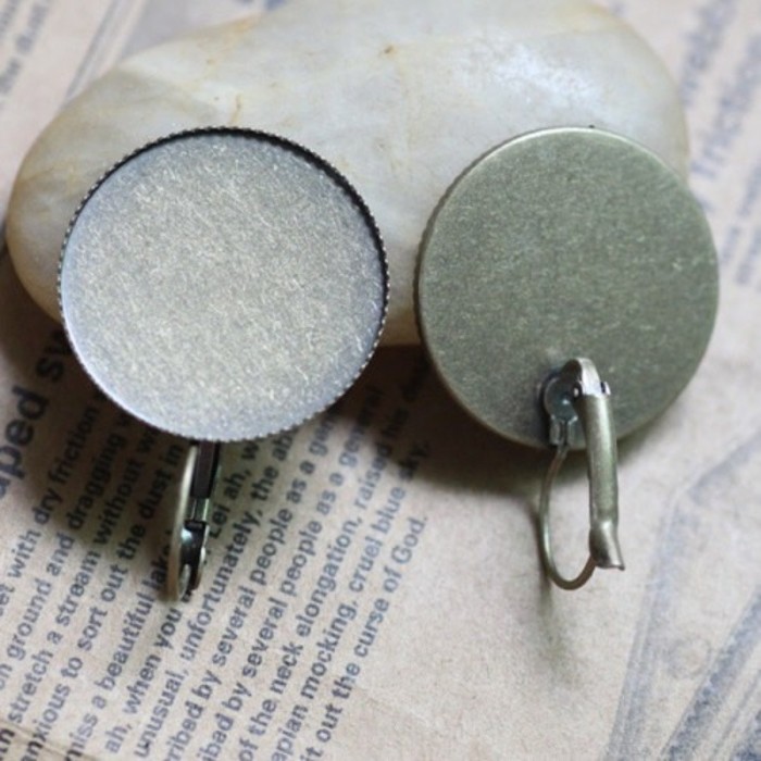 20pcs 25mm Bronze bezel Earring Blanks /earring base, earring base settings (3010387)