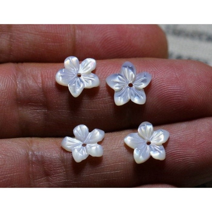 6pcs 10mm White natural mother of pearl Flower shell beads, Flower shaped shell beads, MOP charm, Natural shell charm, central hole