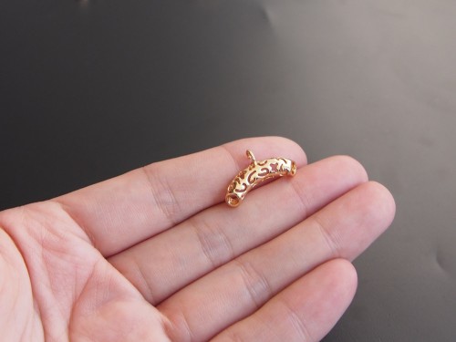 2pcs 24K Gold Plated Brass Floral Focal Point or Pendant, Hollow Frieze 2 to 1 Connectors (#10001027)