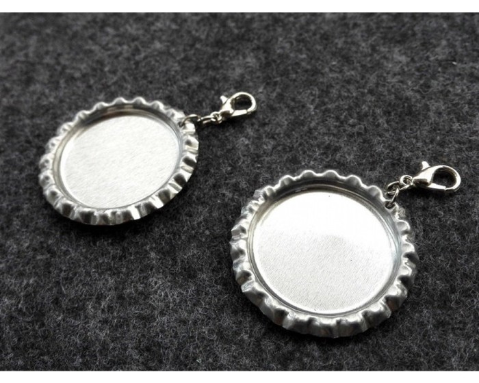 100 Chrome Flattened Bottle Cap Pendants, 100 Flattened Bottle Caps(split Rings Attached