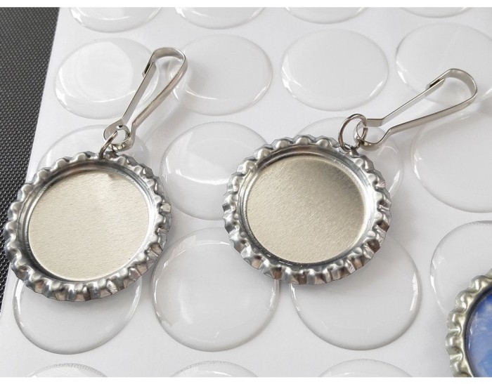50 Bottle Cap Zipper Pull Kit - Flattened Bottle Cap Zipper Pulls with Epoxy Stickers, Flattened Bottle Cap Zipper Pull Kit