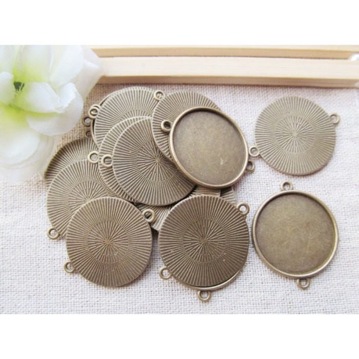 ON SALE-DIY Antiqued Bronze or Antiqued Silver Round Cameo Cabochon Base Setting Necklace Pendant Tray Jewelry Blanks 100PCS