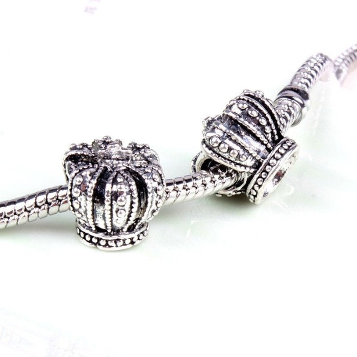 10pcs European beads, Crown Charms, fits most European charm bracelets bead charm bracelet
