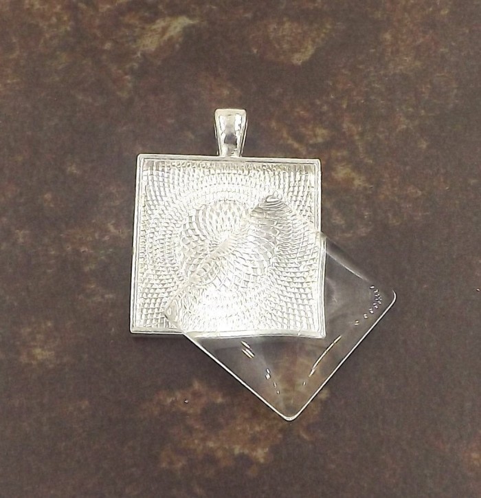 30sets 1 inch square Pendant Trays with glass dome - 1 inch Pendant Blanks Cameo Bezel Settings Photo Jewelry