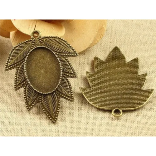 20pcs 18 x 25mm Antique Bronze Cabochon Pendant Base, Maple Leaf Oval pendant setting (3020011)