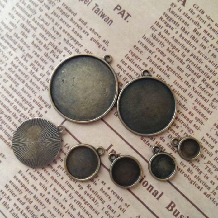 50pcs Antique Silver Cabochon Pendant Base, round pendant setting connector