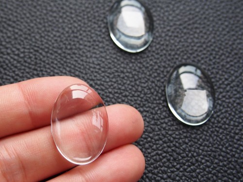100pcs 18 x 25mm Oval Crystal Clear Glass Cabochon Tiles for base Pendants (3010370)