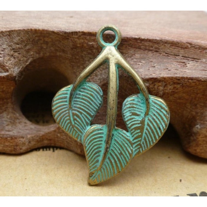15PCS 31*22mm Leaves Pendant Necklace – Verdigris Leaf - Antique Style Nature Necklace