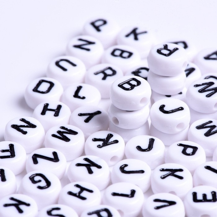 AcylicAlphabet Letter Beads, 4*7mm white Flat round letter beads, mix letters