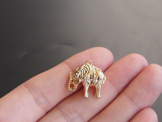 24K Gold PlatedBrass Elephant Charm Pendant Spacer bracelet necklace loose bead (#10001001)