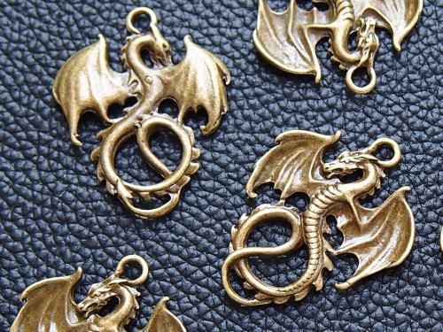 10pcs Antique Bronze Flying Dragon Charms Pendants Findings (#3010142)