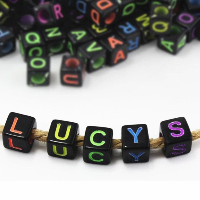 200pcs AcylicAlphabet Letter Beads, 6mm 7mm Black square letter beads, mix letters