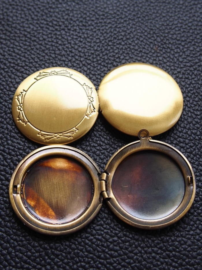 5PCS Round Antique bronze photo locket, Photo Locket Pendant (#5010007)